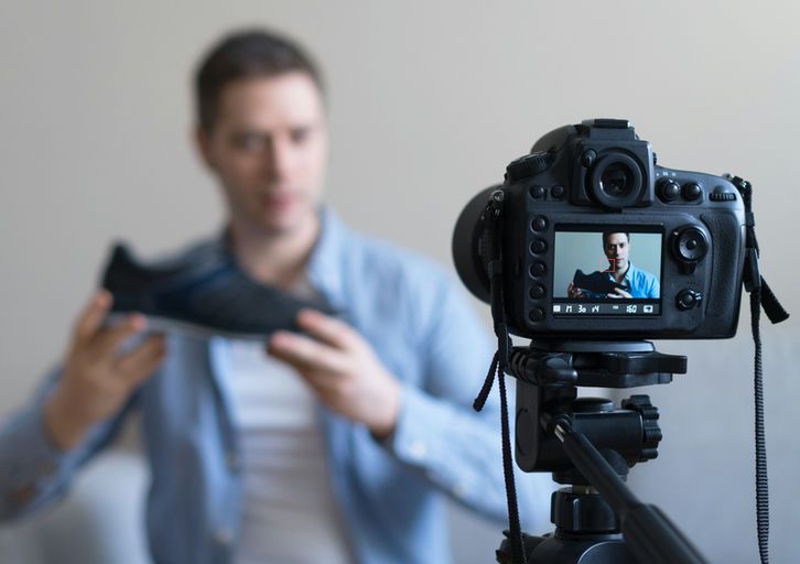 Thinking social commerce in headless: How to perform social shopping, tech and brand | pathways digital impulse blog